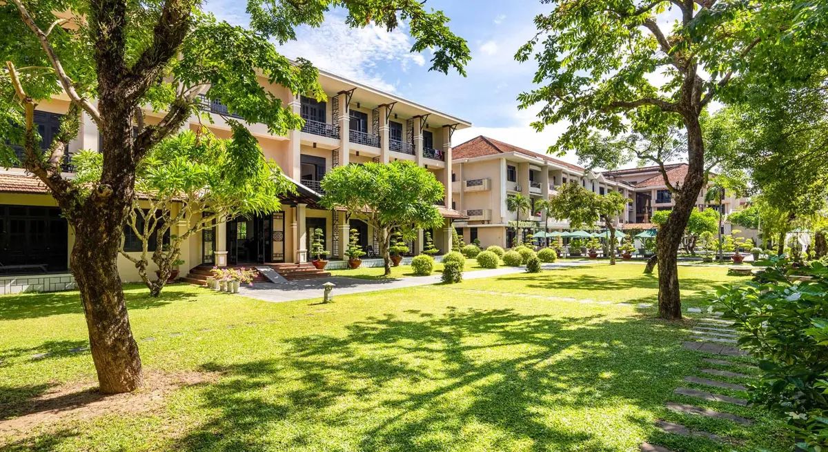 Hoi An Historic Hotel garden